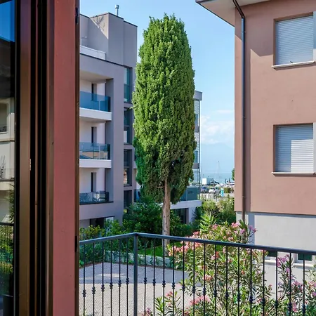 Adele's House - Con Terrazza, Piscina E Wifi * Sirmione